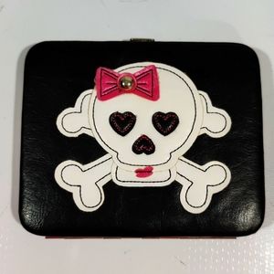 New- skull print clutch wallet.